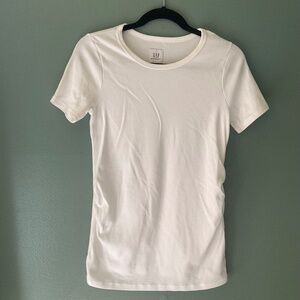 PERFECT white maternity tshirt / Gap / Small